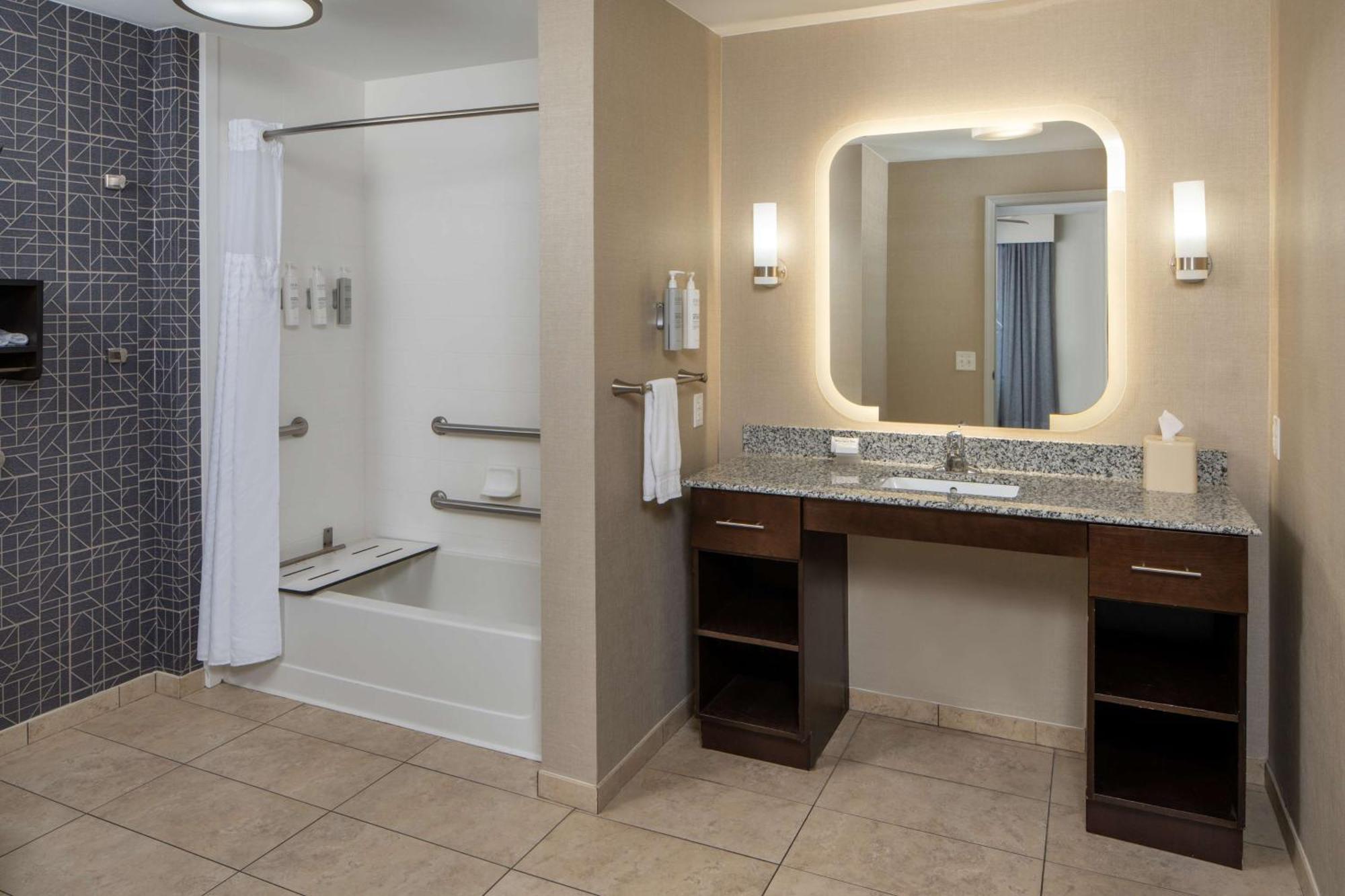 Homewood Suites By Hilton Huntsville-Downtown Екстериор снимка